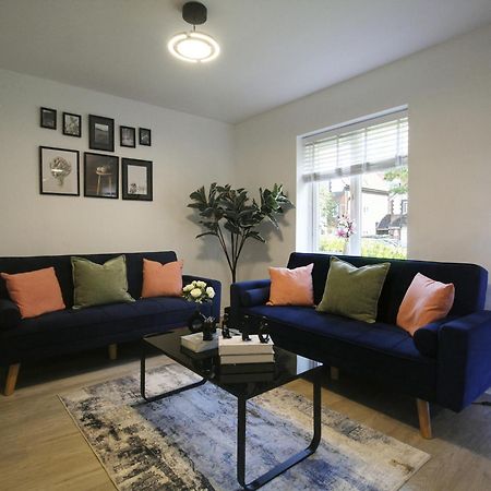 2Bdr Flat Rg1 - Free Open Parking Apartment Рединг Екстериор снимка