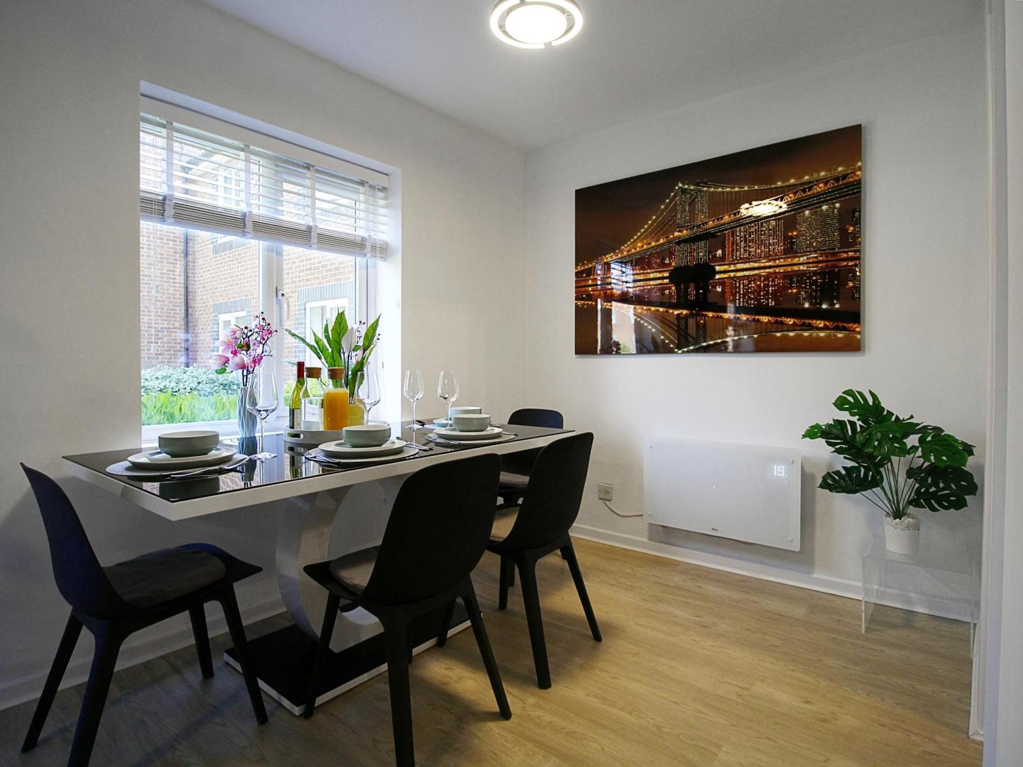 2Bdr Flat Rg1 - Free Open Parking Apartment Рединг Екстериор снимка