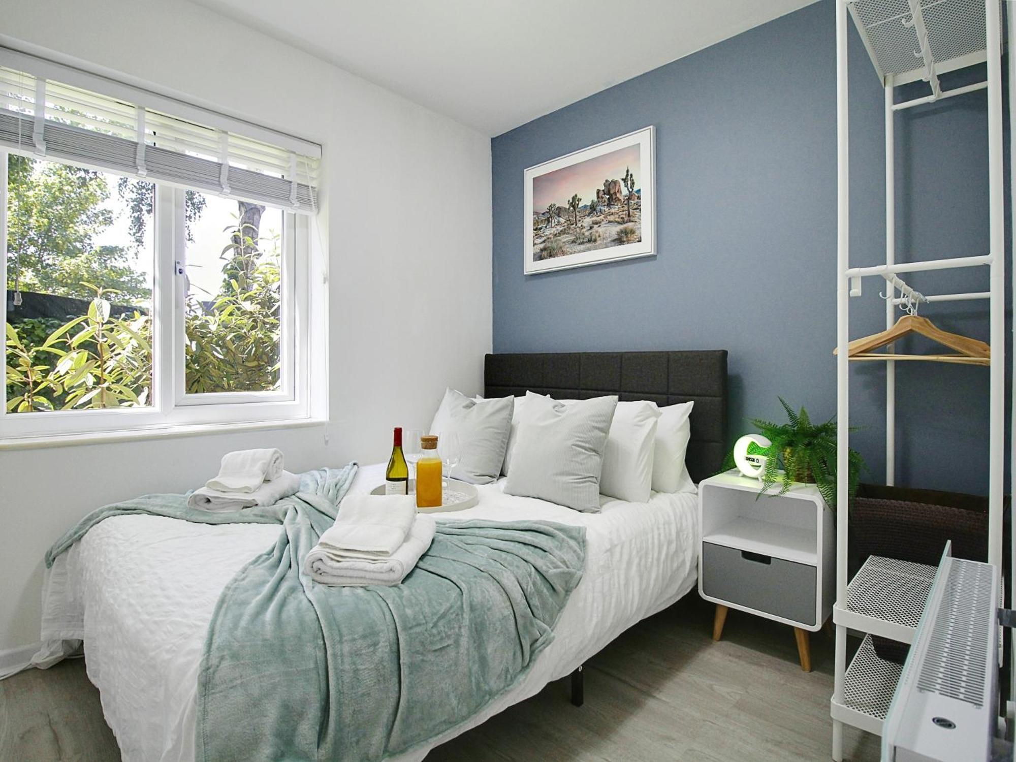 2Bdr Flat Rg1 - Free Open Parking Apartment Рединг Екстериор снимка